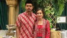 Foto mesra Bambang Pamungkas dengan Istri sah nya kini kembali disorot setelah gugatan tentang asal usul anak oleh Amalia Fujiawati selaku istri siri kepada Bambang dilayangkan&period; Yuk kita lihat momen mesra Bambang dengan istri sahnya&excl;