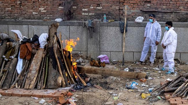 India mencatat 350 ribu kasus Covid-19 baru dalam sehari pada 27 April, lonjakan penyebaran infeksi terus terjadi.