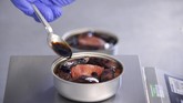 FOTO: Bekal Makanan Koki Michelin untuk Astronaut Prancis Ketika seorang astronot Prancis meninggalkan bumi untuk pergi ke luar angkasa, dia tak akan meninggalkan makanan Prancis di bumi.