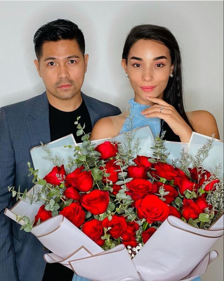 Erick Bana Iskandar melamar sang kekasih Erick Bana Iskandar melamar sang kekasih