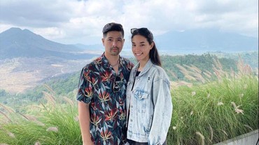 img-title Erick Iskandar Pamer Perut Besar Vanessa, Netizen: Kapan Nikahnya?