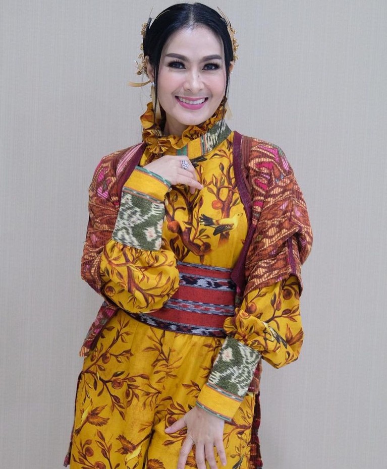 Iis Dahlia Iis Dahlia