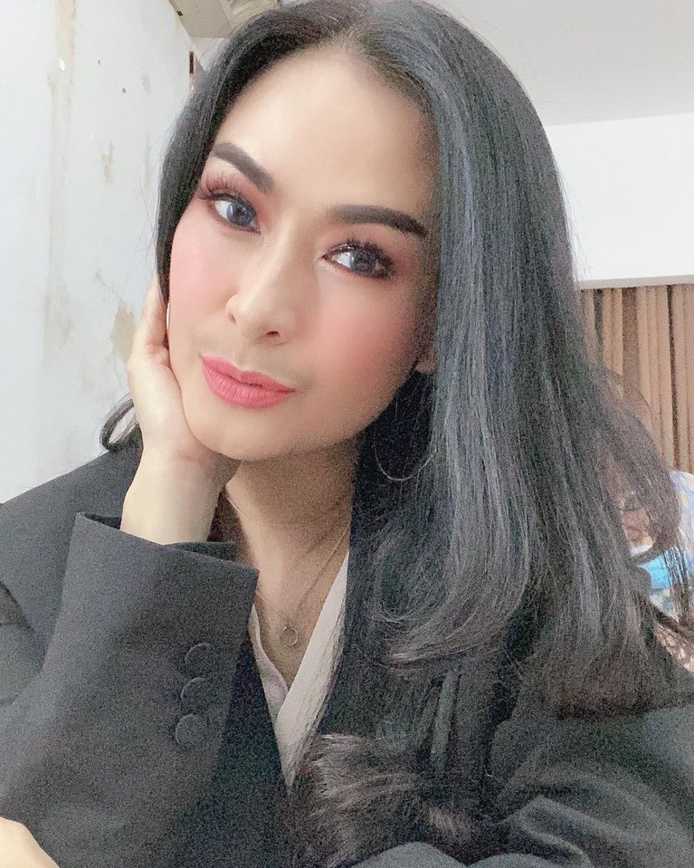 Iis Dahlia Iis Dahlia