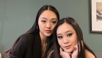 7 Potret Terbaru 2 Putri Cantik Jet Li, Makin Kompak Bun