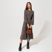 Mix n Match Loose Dress yang Nyaman Digunakan untuk Hangout