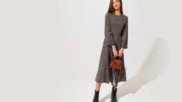 Mix n Match Loose Dress yang Nyaman Digunakan untuk Hangout