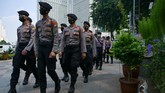 FOTO: Jakarta Bersiap Sambut Pemimpin ASEAN Bahas Myanmar Jakarta bersiap menyambut para pemimpin negara anggota ASEAN yang akan menghadiri KTT untuk membahas pergolakan di Myanmar pada Sabtu (24/4).