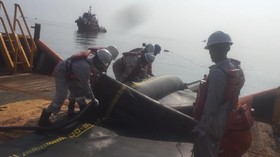 PHE ONWJ Maksimal Bersihkan Ceceran Minyak di Pantai Karawang
