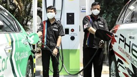 Pertamina Gaet Grab Kembangkan SPKLU Fast Charging di Soetta