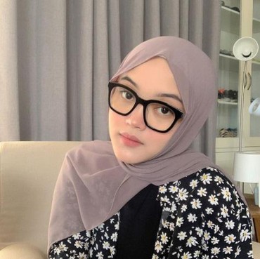 Alasan Putri Delina Pindah dari Rumah Mewah Sule