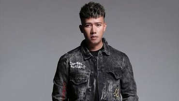 img-title Terseret Heboh Artis Inisial 'R' Ajak Hubungan Sesama Jenis, Ini Reaksi Ruri Repvblik