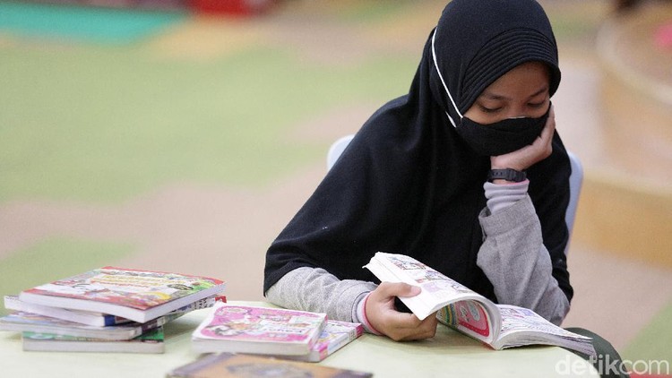 Tanggal 23 April diperingati sebagai Hari Buku Sedunia. Gerakan semangat membaca pun terus digaungkan untuk dorong antusias generasi muda RI dalam hal literasi.