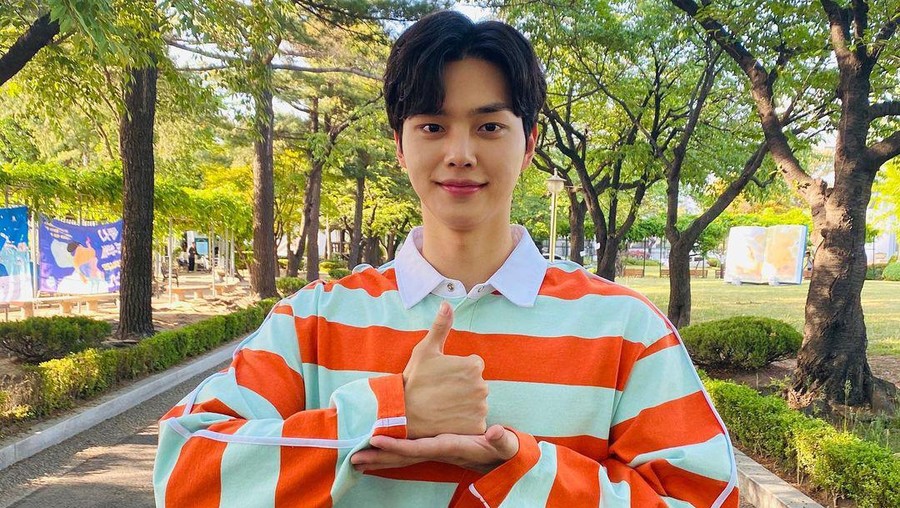 Song Kang ulang tahun