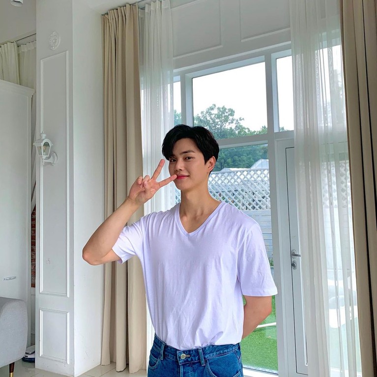 Song Kang Song Kang ulang tahun