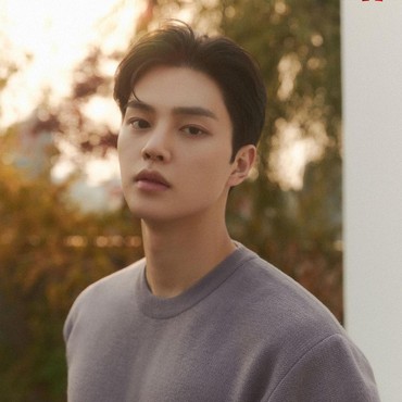 Kala Song Kang Meragukan Wajah Tampannya