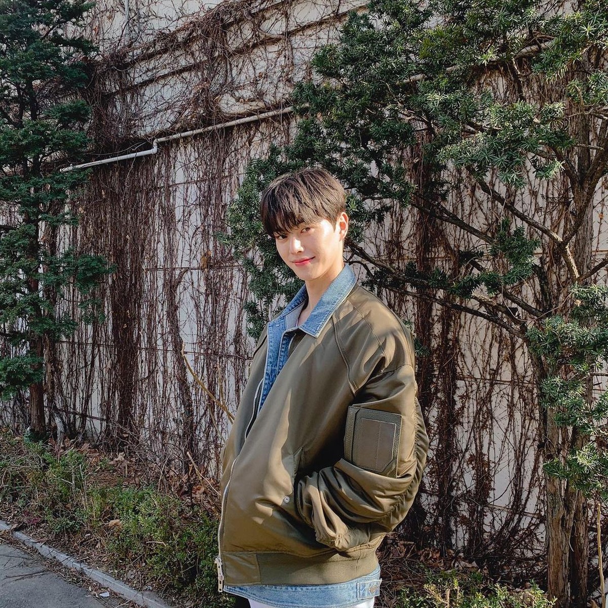 Song Kang ulang tahun