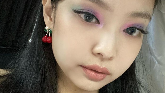 Teknik Pakai Eyeliner ala Cewek Korea, Agar Tampilan Tetap Natural