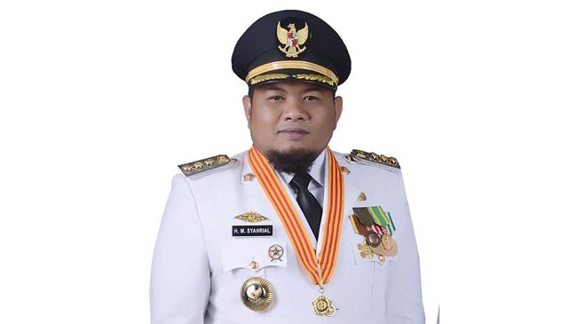 M Syahrial, Wali Kota Tanjungbalai Berharta Rp11 Miliar Wali Kota Tanjungbalai M Syahrial diduga kongkalikong dengan penyidik KPK dari unsur Polri untuk menghentikan pengusutan kasusnya di lembaga antirasuah.