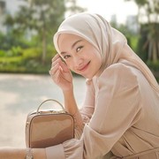 Manis dan Stylish, 6 Outfit Hijab untuk Buka Puasa ala Influencer Cantik