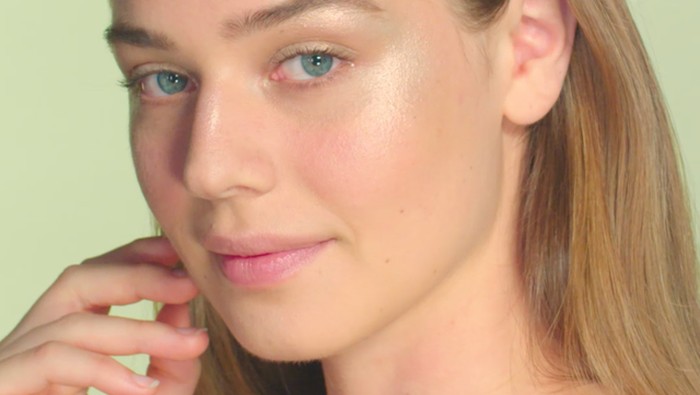 Tips Memilih Highlighter Berdasarkan Skin Tone dan Jenis Kulit