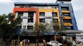 FOTO: Si Jago Merah Merenggut Belasan Nyawa di RS Covid India Setidaknya 13 orang tewas akibat kebakaran di salah satu rumah sakit yang merawat pasien Covid-19 di India pada Jumat (23/4).