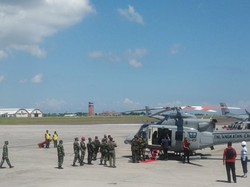 Naik Heli, Panglima TNI Pantau Pencarian KRI Nanggala-402