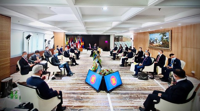 AS mendesak ASEAN berupaya lebih keras lagi menangani junta militer Myanmar yang secara sepihak memperpanjang darurat militer dan menunda pemilu.