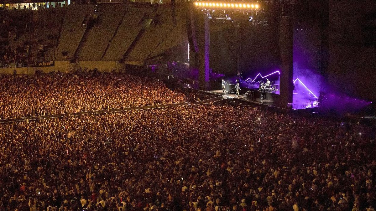 FOTO : 50 Ribu Orang Padati Konser Terbesar Sejak Pandemi