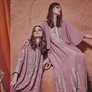 7 Tips Tetap Langsing Saat Pakai Kaftan