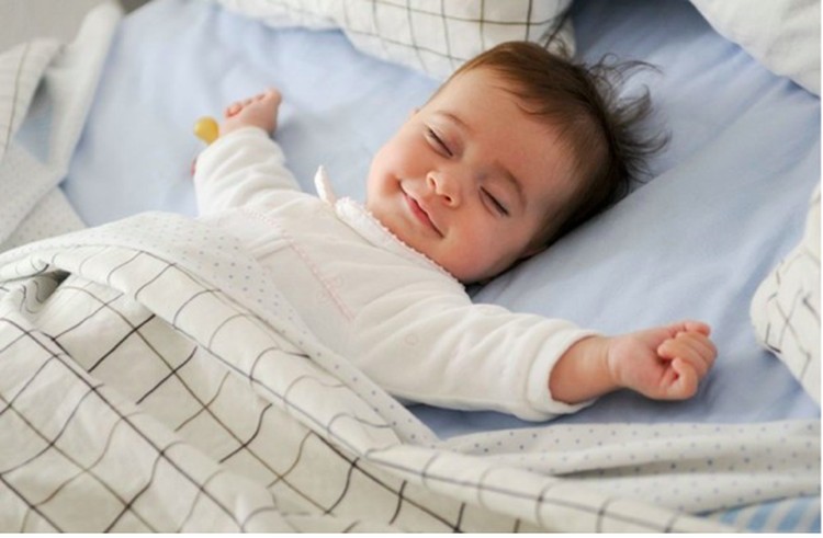 CARA MEMBENTUK RUTINITAS MENJELANG TIDUR PADA SI KECIL Cerita fabel yang bercerita tentang hewan-hewan kaya nilai moral bisa diceritakan kepada Si Kecil sebagai salah satu bacaan sebelum tidur. Simak referensinya!