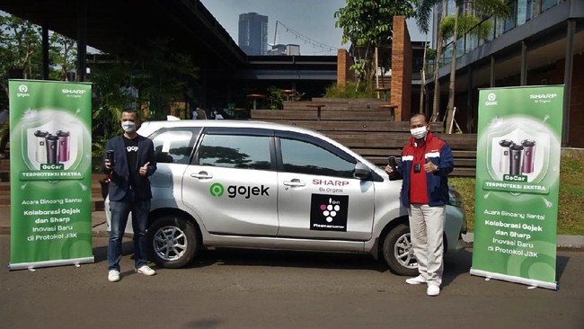 Gojek melengkapi 8 ribu unit GoCar di Jabodetabek dengan air purifier Sharp yang dapat melumpuhkan virus Covid-19 di udara lebih dari 90 persen dalam 30 detik.