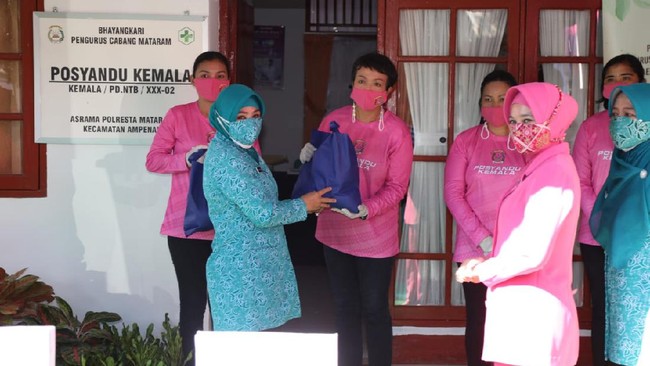 Ketum TP PKK Tri Tito Karnavian mengingatkan bahwa masyarakat berhak memperoleh perlindungan kesehatan, di mana negara bertanggung jawab atas pemenuhan hak itu.