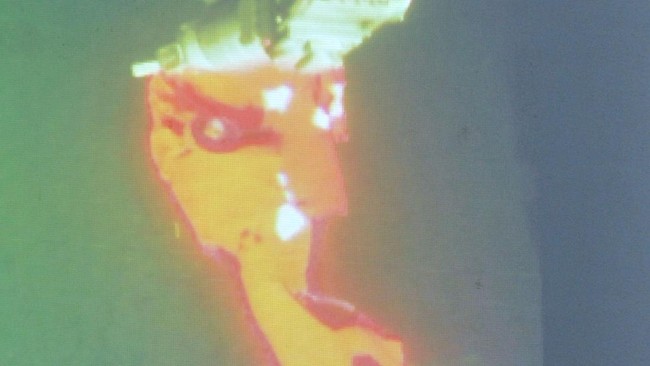 Saat operasi penyelamatan kapal selam KRI Nanggala-402, militer China menemukan kawah dengan kedalaman 10-15 meter dekat lokasi tenggelamnya kapal.