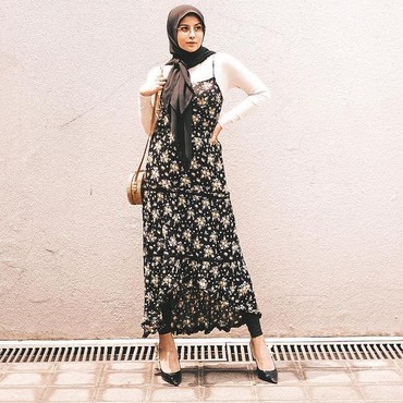 Intip 6 Inspirasi OTTD Hijab ala Awkarin selama Ramadhan