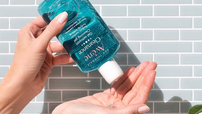 5 Cleansing Gel Ini Ampuh Bersihkan Kotoran dan Sisa Makeup