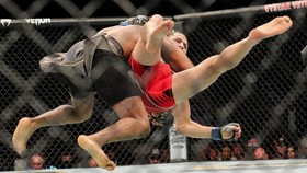 Meme Kocak Usai Masvidal Kalah KO dari Usman di UFC 261