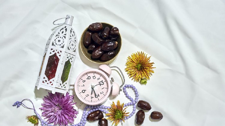5 Sunnah Sahur Penuh Berkah dari Rasulullah untuk Lancarkan Puasa 5 Sunnah Sahur Penuh Berkah dari Rasulullah untuk Lancarkan Puasa