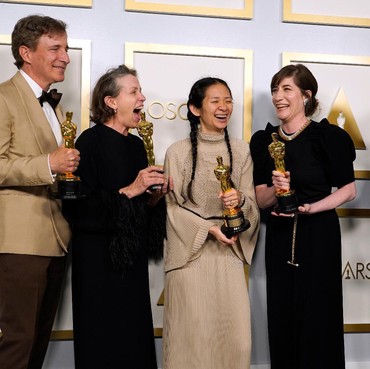 'Nomadland' Jadi Film Terbaik di Oscar 2021