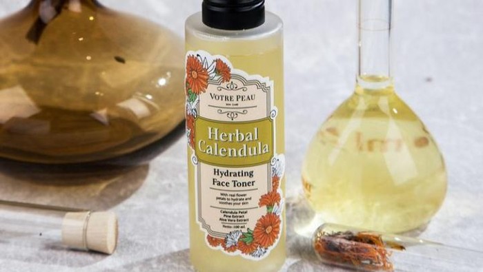 Cegah Kulit Kering di Bulan Puasa dengan 3 Hydrating Toner Lokal Terbaru Ini!