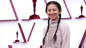 Chloe Zhao Jadi Sutradara Terbaik Oscar 2021 Lewat Nomadland