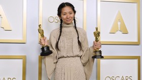 Chloe Zhao, Sutradara Perempuan Asia Pertama Menang Oscar