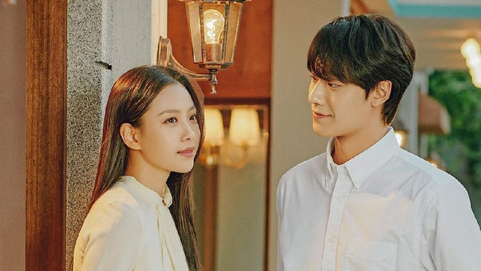 Youth of May, Romansa Cinta 80-an Lee Do Hyun dan Go Min Si