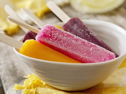 Menu Takjil: Resep Es Lilin Buah Naga yang Ekonomis dan Mudah Dibuat