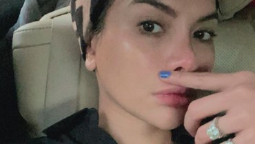 img-title Benarkah Nikita Mirzani Jatuh Sakit karena Depresi?