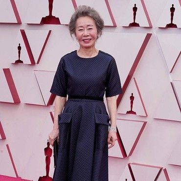 Reaksi Realistis Youn Yuh Jung saat Diramal Ketemu Jodoh Pada Usia 96 Tahun