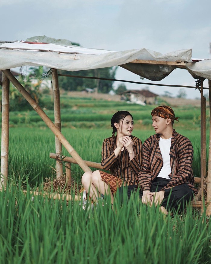 Nella Kharisma dan Dory Harsa resmi menikah pada 15 Agustus 2020 di Kediri, Jawa Timur. (foto: instagram.com/nellakharisma)