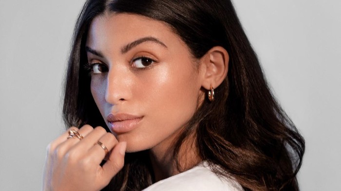 Rambut Makin Berkilau Saat Silaturahmi dengan Kerastase Elixir Ultime Original PARIS