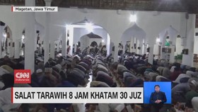 VIDEO: Salat Tarawih 8 Jam Khatam 30 Juz