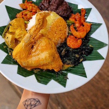 img-title Suka Nasi Padang Tapi Lagi Diet? Jangan Khawatir! Ada Triknya, Lho