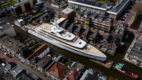 Super Yacht Canggih Bisa Menyelam, Harganya Rp378 Miliar